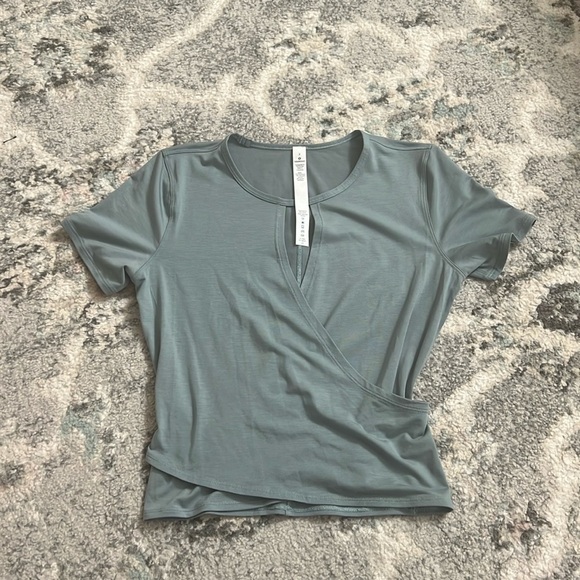 Lululemon Round Trip Short Sleeve Top - Picture 1 of 6